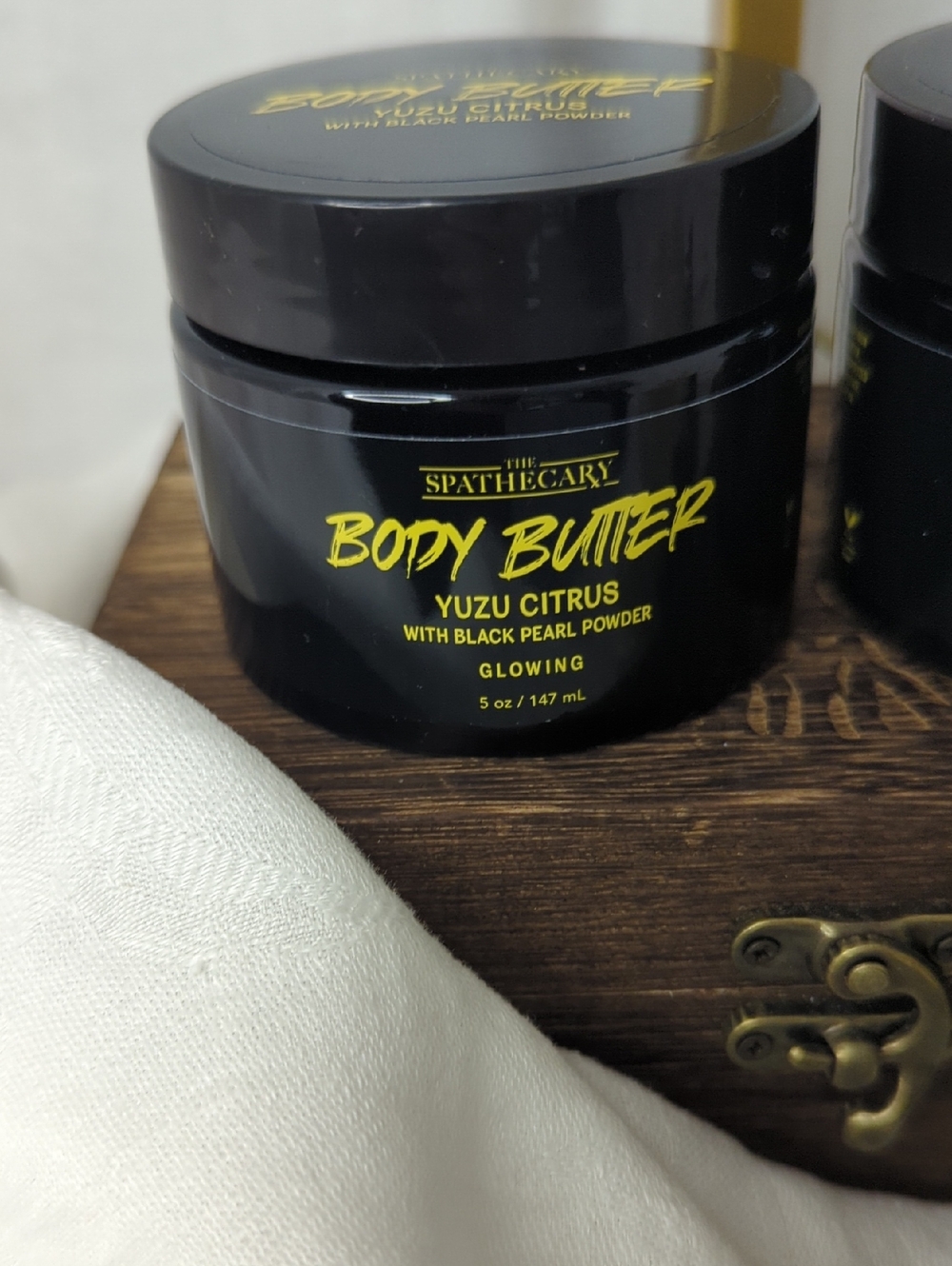 Spathecary 5 Oz. Body Butter Yuzu Citrus with Black Pearl Powder - Glowing